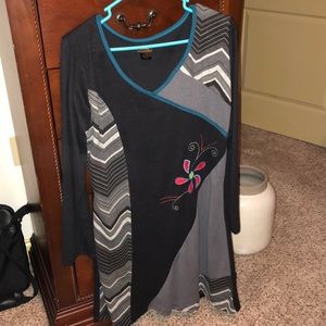 Beautiful tunic or dress. Artsy and chic!